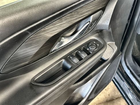 Used 2024 GMC Terrain SLE image 14