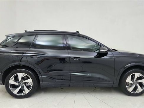 Used 2025 Audi Q6 e-tron Premium Plus w/ Premium Plus image 6