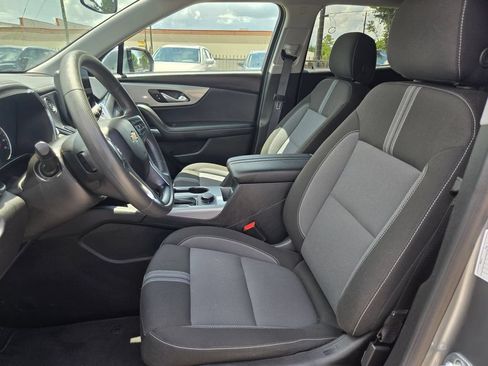 Used 2025 Chevrolet Blazer LT FWD image 19