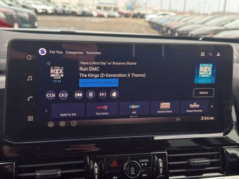 New 2026 Nissan Pathfinder SL image 18