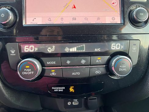 Used 2020 Nissan Rogue SL image 55