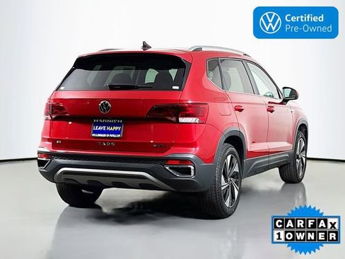 Certified 2024 Volkswagen Taos SE image 7