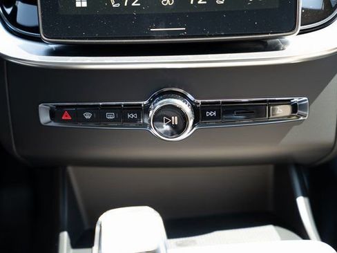 Used 2026 Volvo XC90 T8 Plus w/ Protection Package Premier image 21