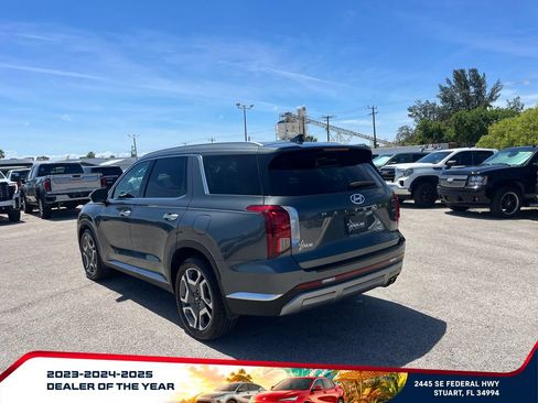 Used 2024 Hyundai Palisade Limited AWD/4WD image 5