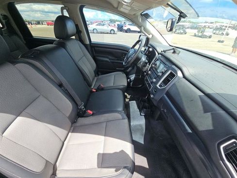 Used 2017 Nissan Titan S RWD image 14