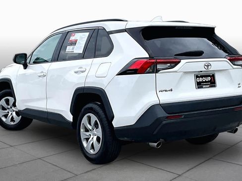 Used 2021 Toyota RAV4 LE AWD/4WD image 12