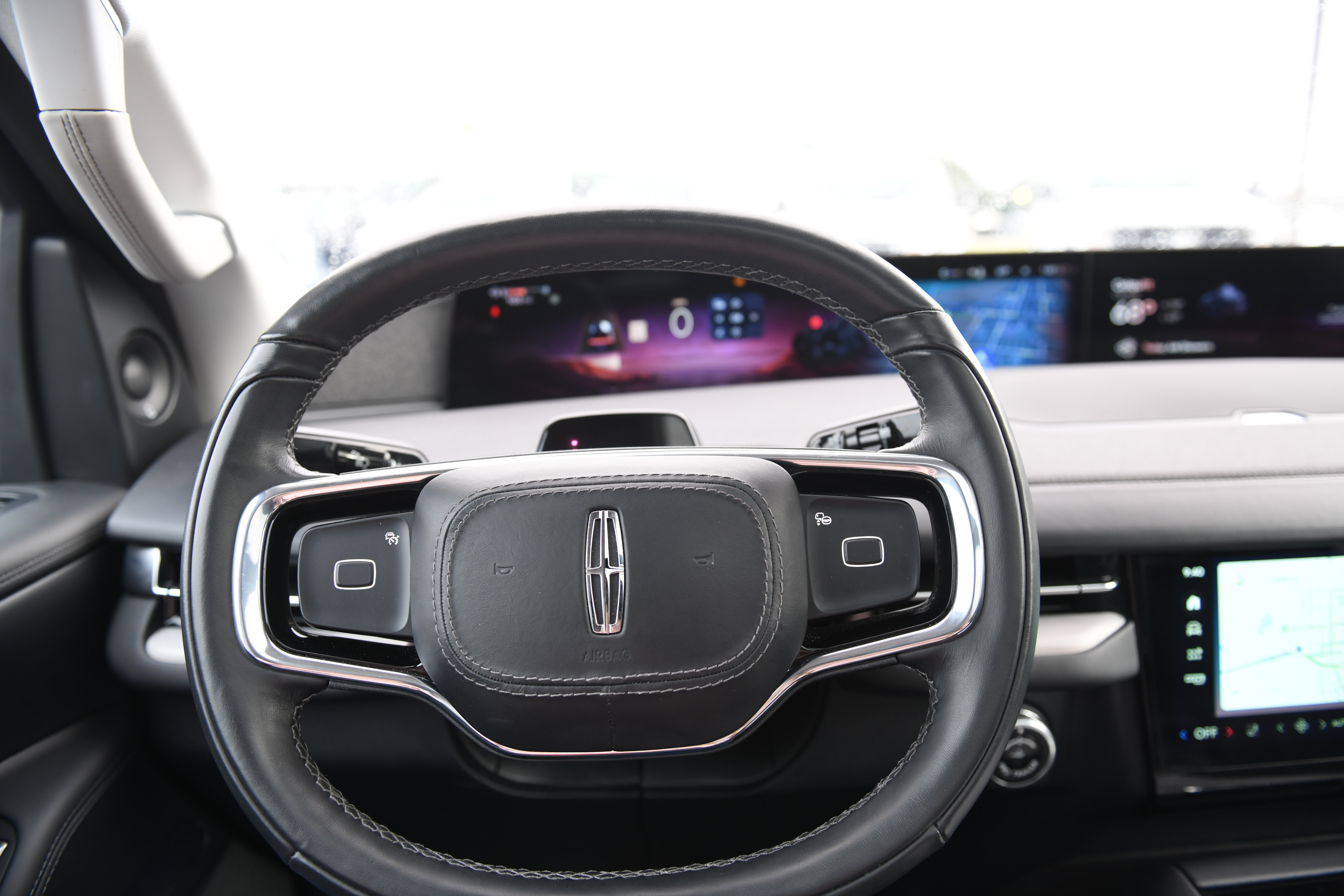 Used 2025 Lincoln Navigator Reserve AWD/4WD image 31