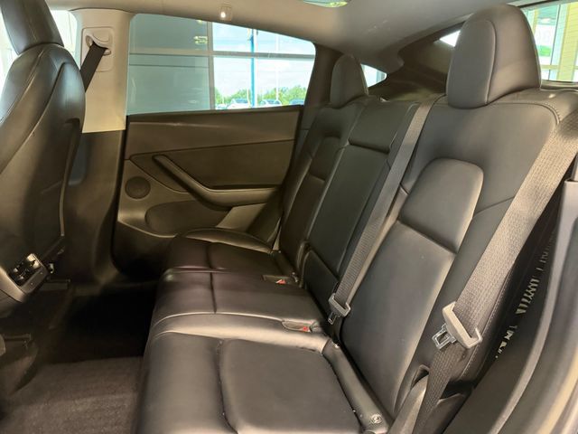 Used 2022 Tesla Model Y Performance AWD/4WD image 22