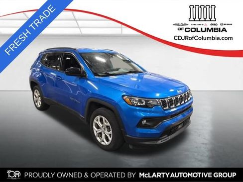 Used 2024 Jeep Compass Latitude AWD/4WD image 1