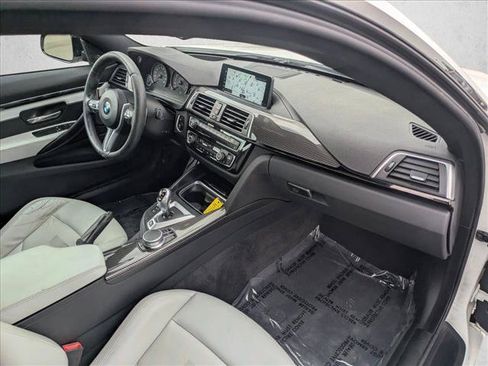 Used 2018 BMW M4 Coupe RWD image 18