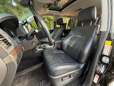 Used 2017 Toyota Land Cruiser AWD/4WD image 10