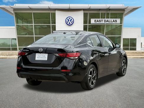 Used 2025 Nissan Sentra SV image 3