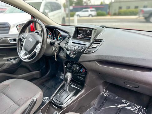 Used 2014 Ford Fiesta SE w/ Equipment Group 201A FWD image 33
