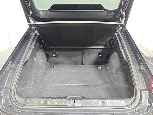 Used 2019 Porsche Panamera 4 image 25