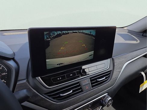 New 2026 Nissan Altima 2.5 SV FWD image 17