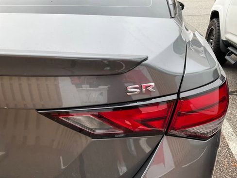 Used 2022 Nissan Sentra SR w/ SR Premium Package FWD image 7