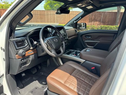 Used 2024 Nissan Titan Platinum Reserve w/ Moonroof Package AWD/4WD image 20