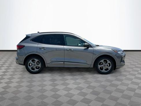 Used 2024 Ford Escape ST-Line w/ Tech Pack #1 FWD image 4
