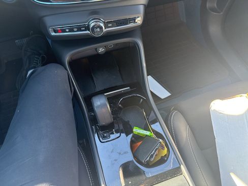 Certified 2023 Volvo C40 P8 Recharge Plus w/ Protection Package Premier image 26