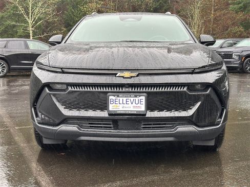 New 2026 Chevrolet Equinox EV LT image 8
