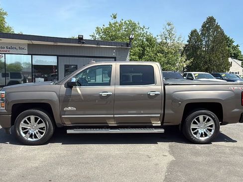 Used 2015 Chevrolet Silverado 1500 High Country w/ High Country Premium Package AWD/4WD image 4