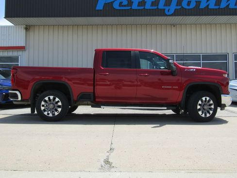 Used 2024 Chevrolet Silverado 2500 LT w/ All Star Edition AWD/4WD image 2