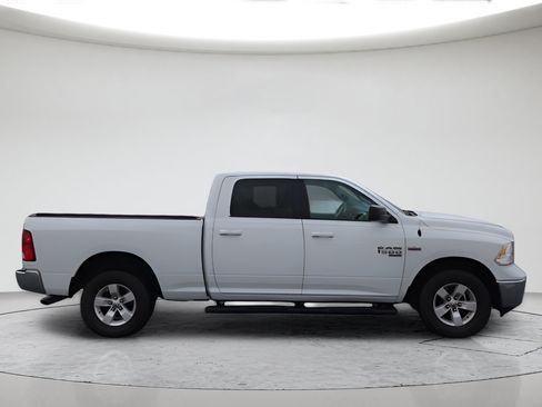 Used 2019 RAM 1500 Classic SLT AWD/4WD image 6