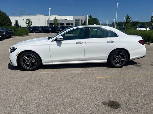 Used 2023 Mercedes-Benz E 350 4MATIC Sedan image 5