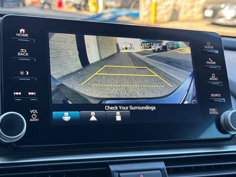 Certified 2022 Honda Accord LX image 10