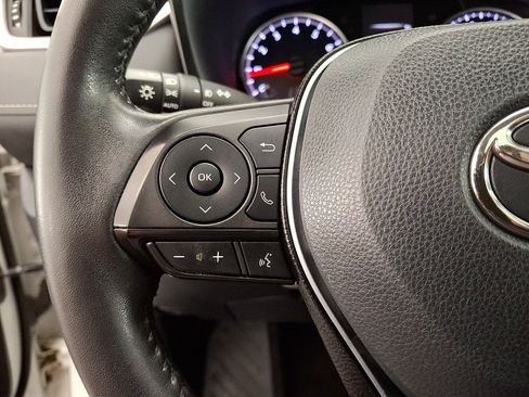 Certified 2020 Toyota RAV4 XLE Premium AWD/4WD image 9