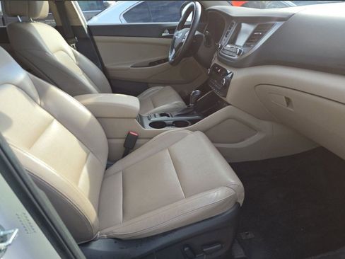 Used 2016 Hyundai Tucson Limited image 11