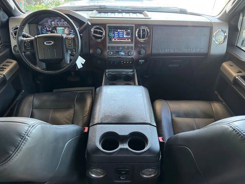 Used 2011 Ford F250 Lariat w/ Lariat Interior Pkg image 16