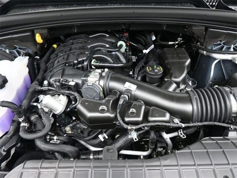 New 2025 Jeep Grand Cherokee Altitude image 33