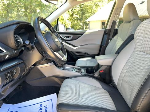 Used 2023 Subaru Forester Premium image 19