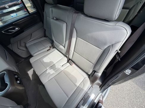 Used 2024 Chevrolet Suburban LT AWD/4WD image 15