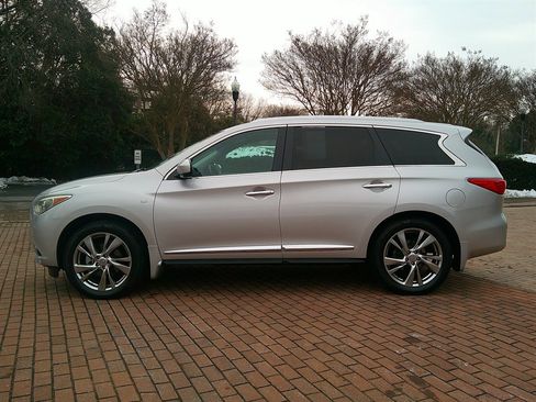 Used 2015 INFINITI QX60 Base w/ Deluxe Touring Package image 8