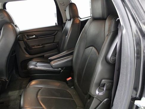 Used 2014 Chevrolet Traverse LT image 17