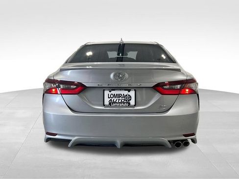 Used 2021 Toyota Camry SE AWD/4WD image 9