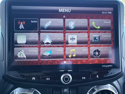 Used 2016 Jeep Wrangler Unlimited Sahara image 24