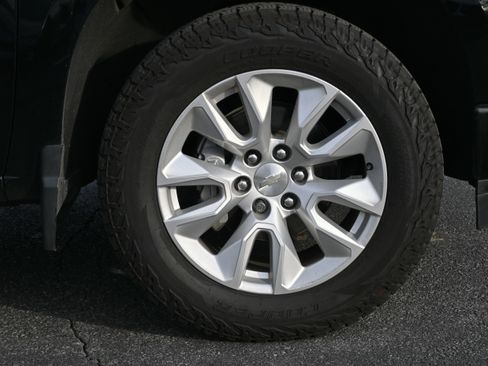 Used 2022 Chevrolet Silverado 1500 Custom image 12