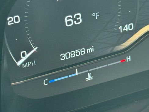 Used 2024 GMC Yukon Denali Ultimate image 3