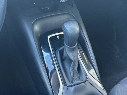 Used 2025 Toyota Corolla LE image 19