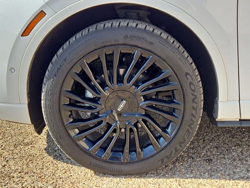 Used 2021 Lincoln Corsair Reserve w/ Equipment Group 201A image 11