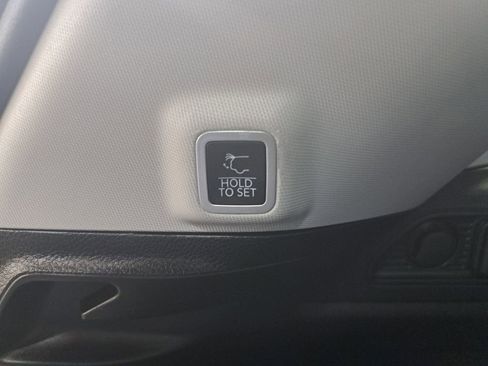 Certified 2023 Jeep Grand Cherokee Limited w/ Black Appearance Package image 14