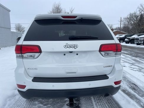 Used 2020 Jeep Grand Cherokee Laredo w/ 18" Wheel & 8.4" Radio Group image 11