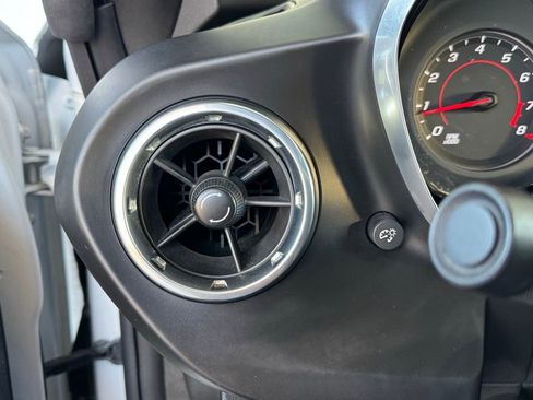 Used 2020 Chevrolet Camaro LT image 30