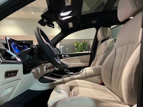 New 2026 BMW ALPINA XB7 AWD/4WD image 5