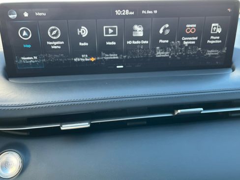 Used 2023 Genesis GV70 2.5T w/ Sport Prestige Package image 26