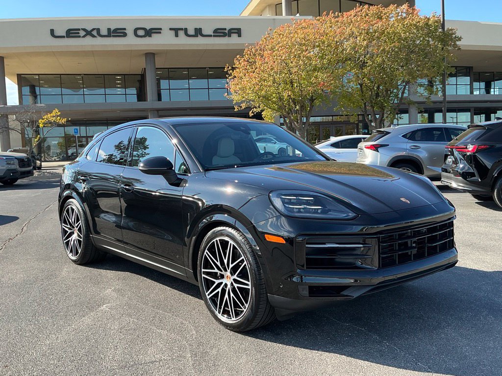 Used 2026 Porsche Cayenne Coupe AWD/4WD image 1
