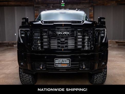 Used 2026 GMC Sierra 3500 Denali Ultimate image 4